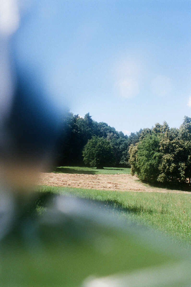 analog: červen
